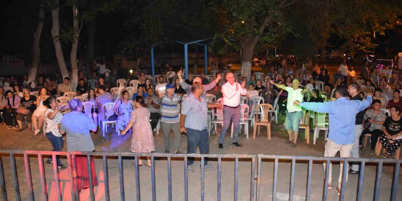 Salihli’de Şeftali Şenliği Başladı