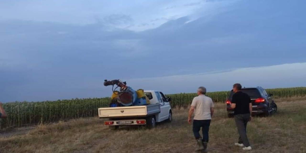 Çekirge İstilası Altındaki 3 Bin Dekar Arazi İlaçlandı
