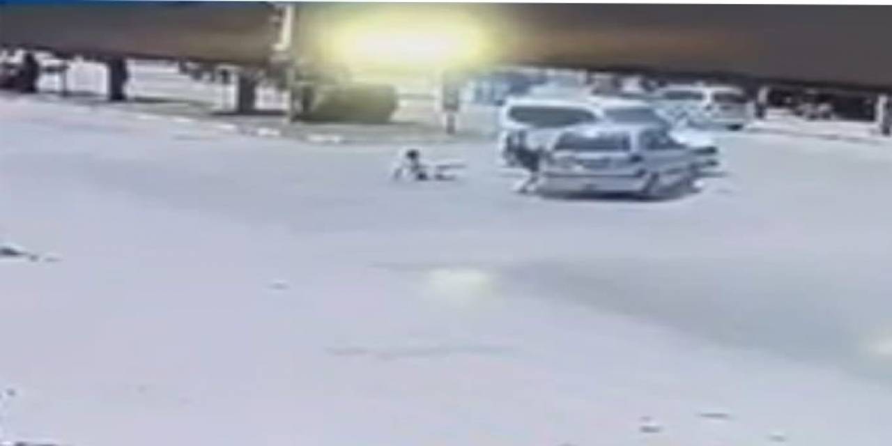 Çocuklar Otomobilden Fırladı