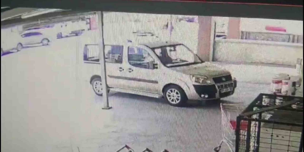 Düzce’de Motosiklet İle Kamyonet Çarpıştı: 1 Ölü, 2 Yaralı