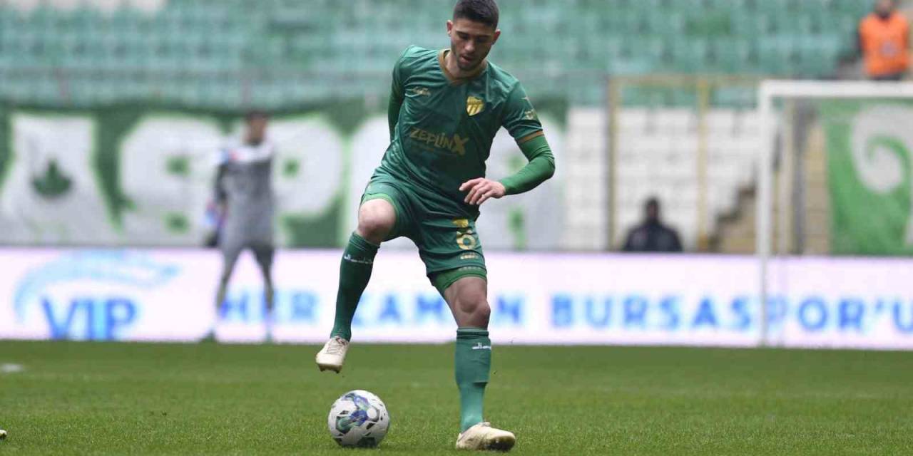 Bursaspor’da Kubilay Sönmez’in Sözleşmesi Feshedildi