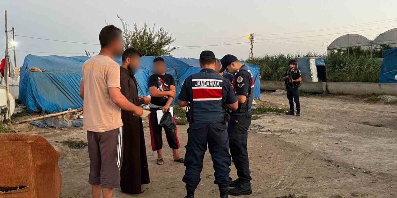 Mersin’de Ülkeye Kaçak Giriş Yapan 12 Göçmen Yakalandı