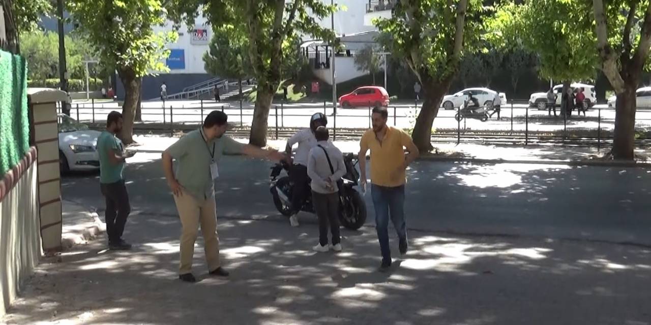 Kpss’ye Geç Kalmak Üzereyken, Motosikletli Esnafın Yardımıyla Sınava Yetişti