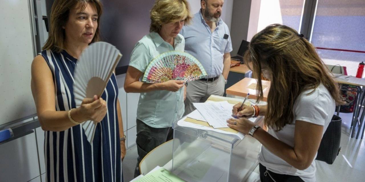 İspanya’da Halk Sandık Başında