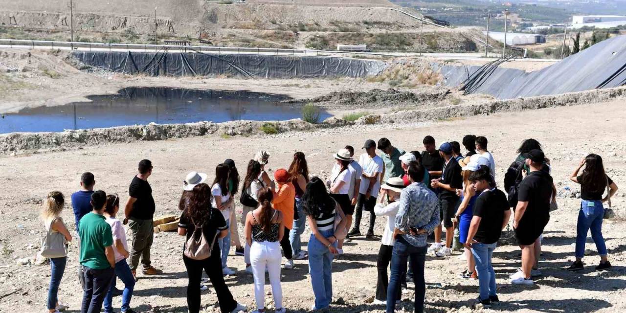 Öğrenciler Katı Atık Depolama Tesisinde İncelemelerde Bulundu
