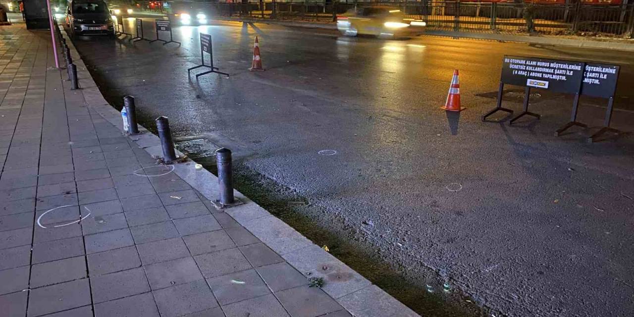 Yol Kenarındaki Motosikletliye Silahlı Saldırı: Hastanede Hayatını Kaybetti
