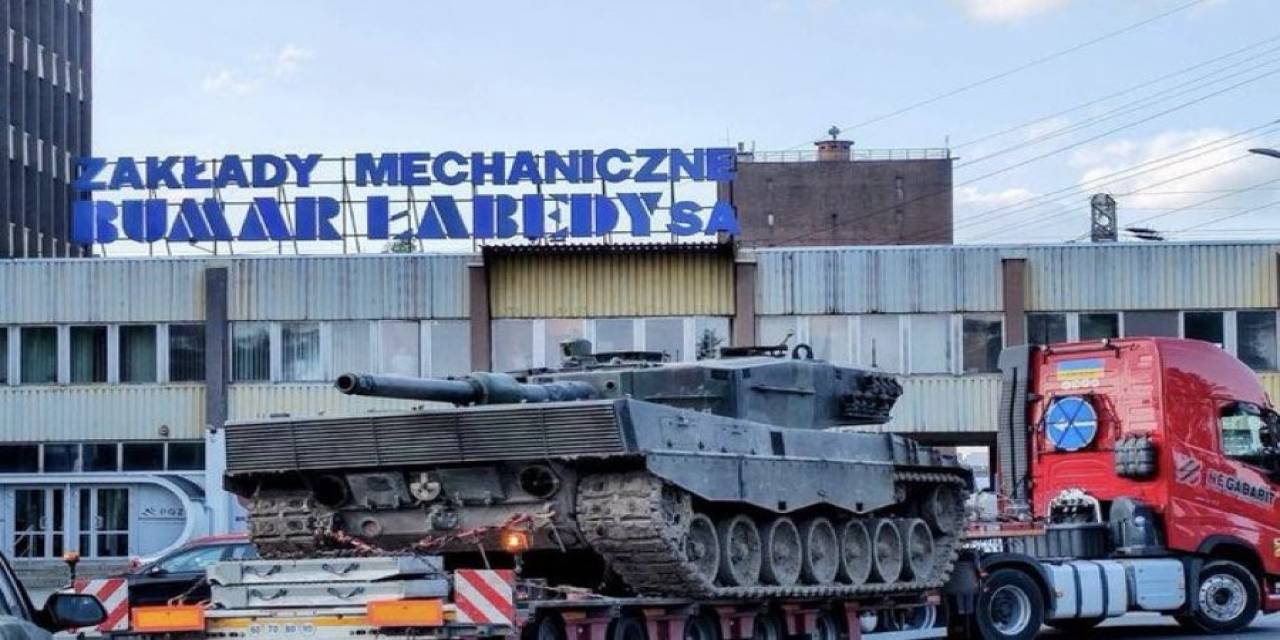 Ukrayna’ya Verilen Leopard 2 Tankları Polonya’ya Getirildi