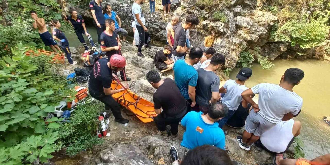Kocaeli’de 15 Yaşındaki Çocuk Gölette Boğuldu