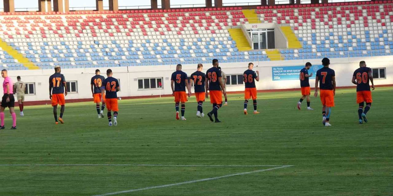 Başakşehir Burdur Kampını Galibiyet İle Noktaladı