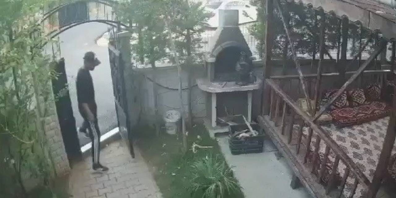 Semaver Çalan Hırsız Kameralara Yansıdı.