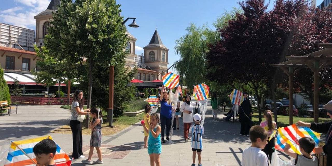 Pursaklar’da Uçurtma Şenliği Düzenlendi