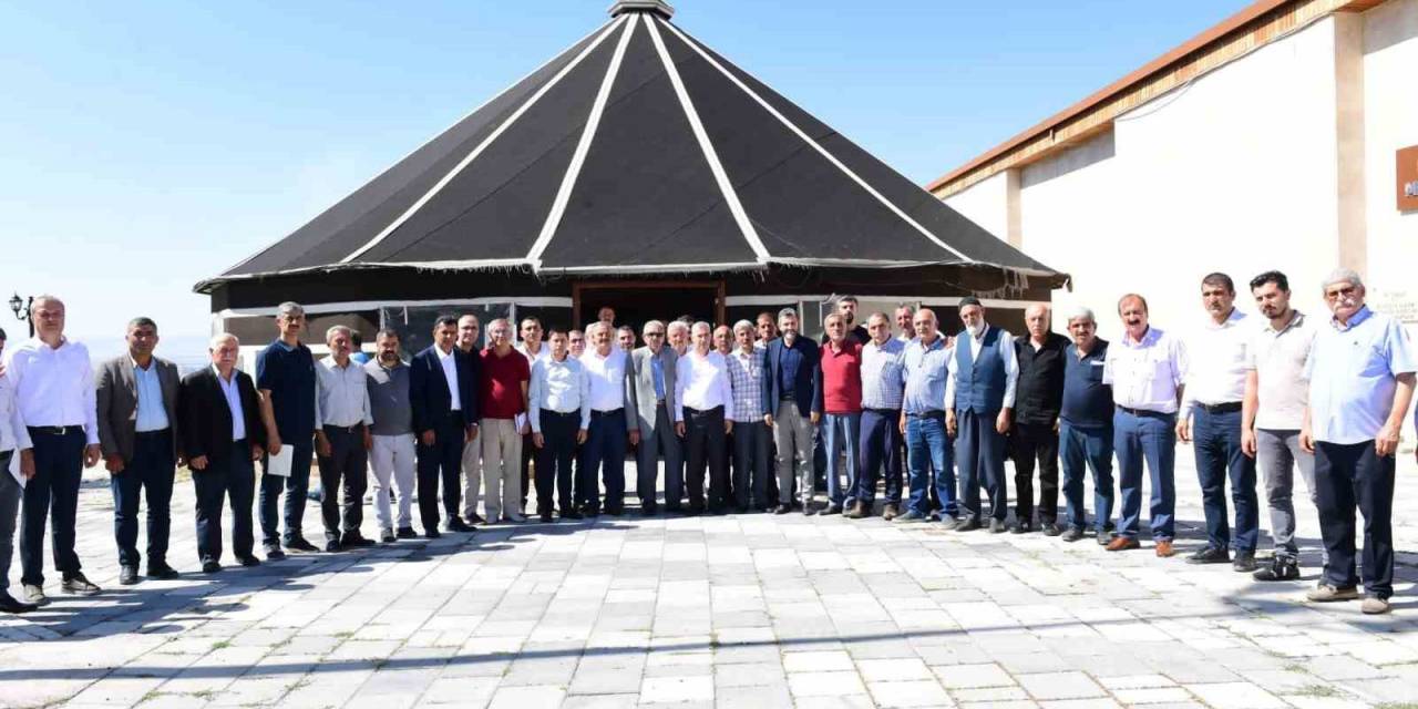 Yeşilyurt’ta Muhtarlarla İstişare Toplantısı