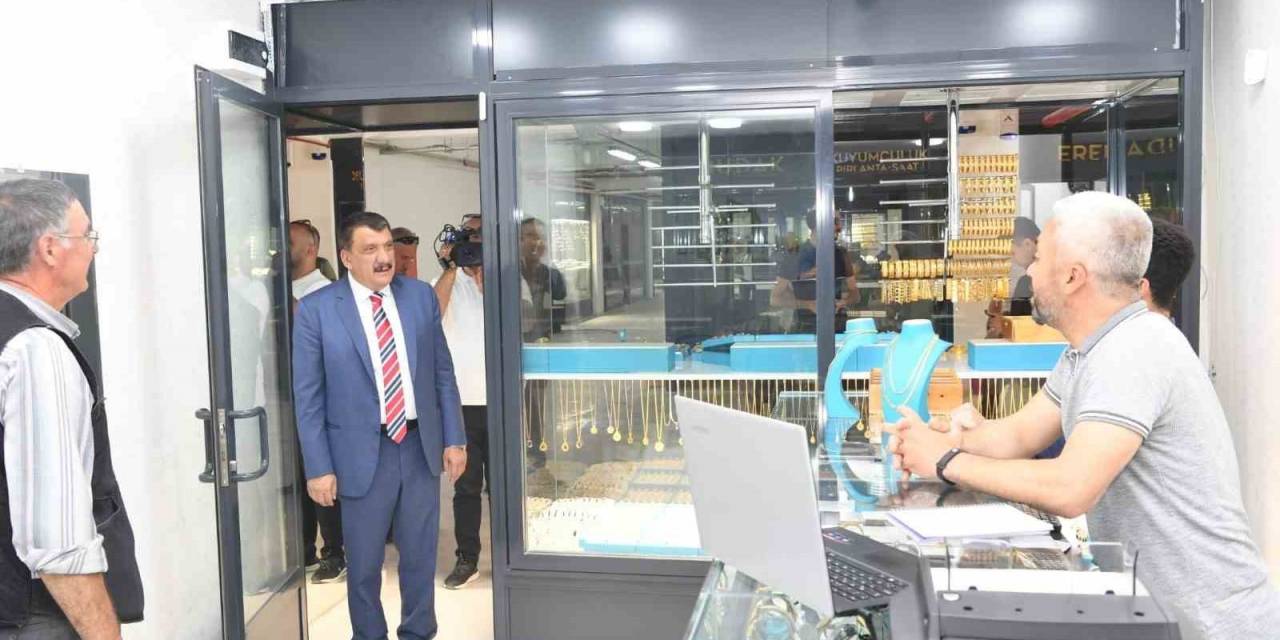 Başkan Gürkan Yeni Kuyumcular Çarşısında İncelemelerde Bulundu