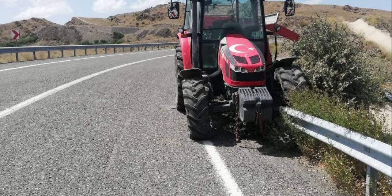 Traktörün Freni Boşaldı: 4 Yaralı