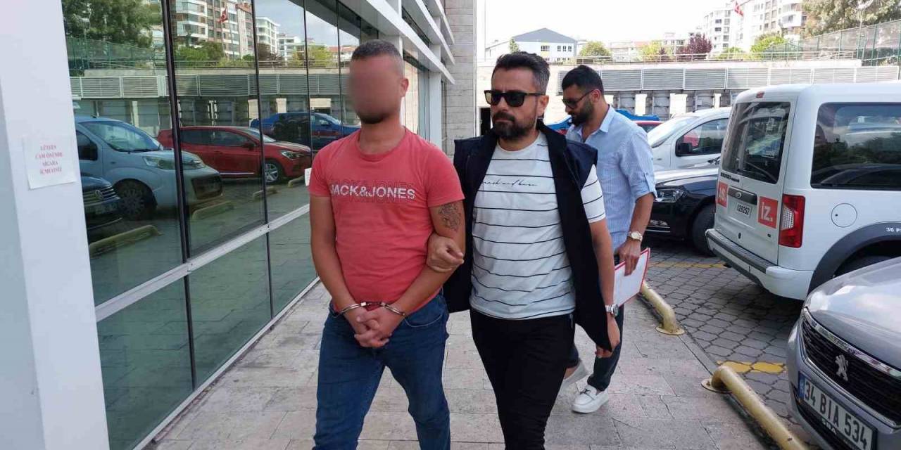 Telefonla Konuşurken Uğradığı Silahlı Saldırıda Ağır Yaralandı