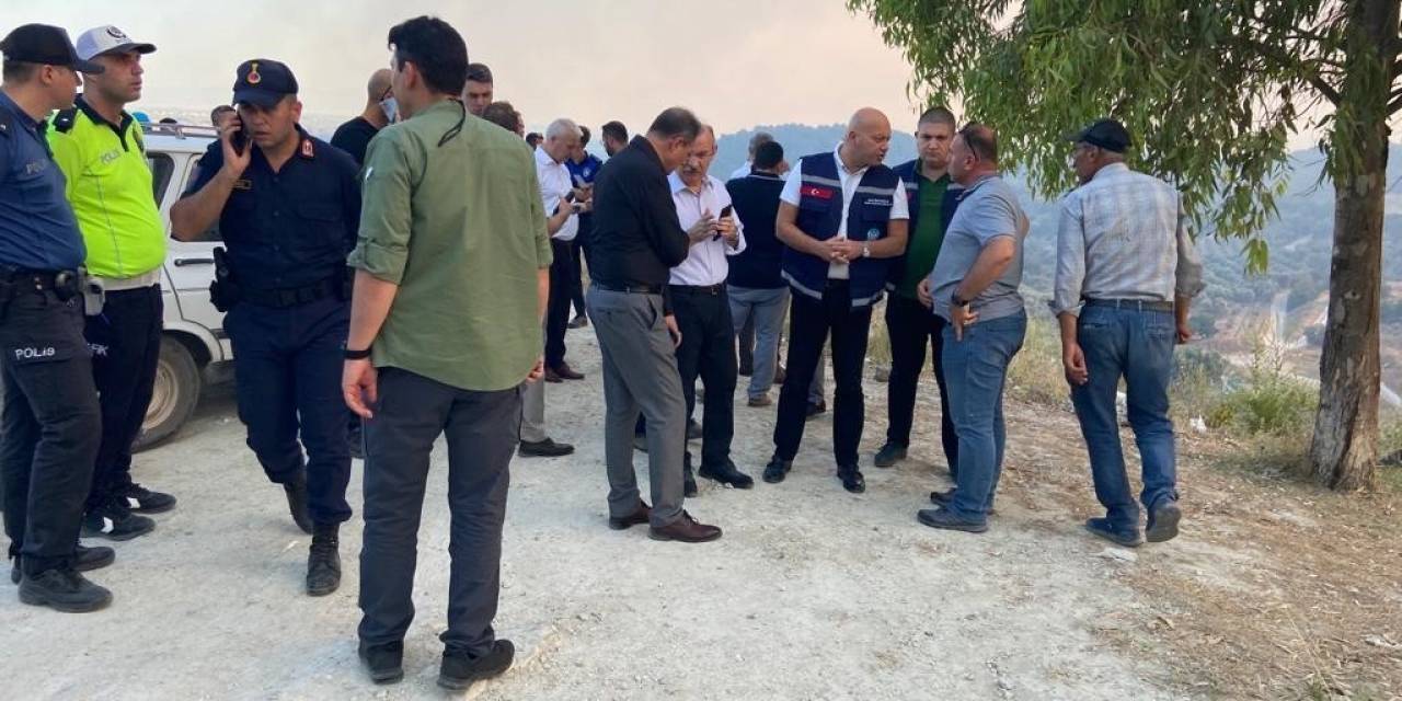 Manisa’daki Yangına Müdahale Devam Ediyor