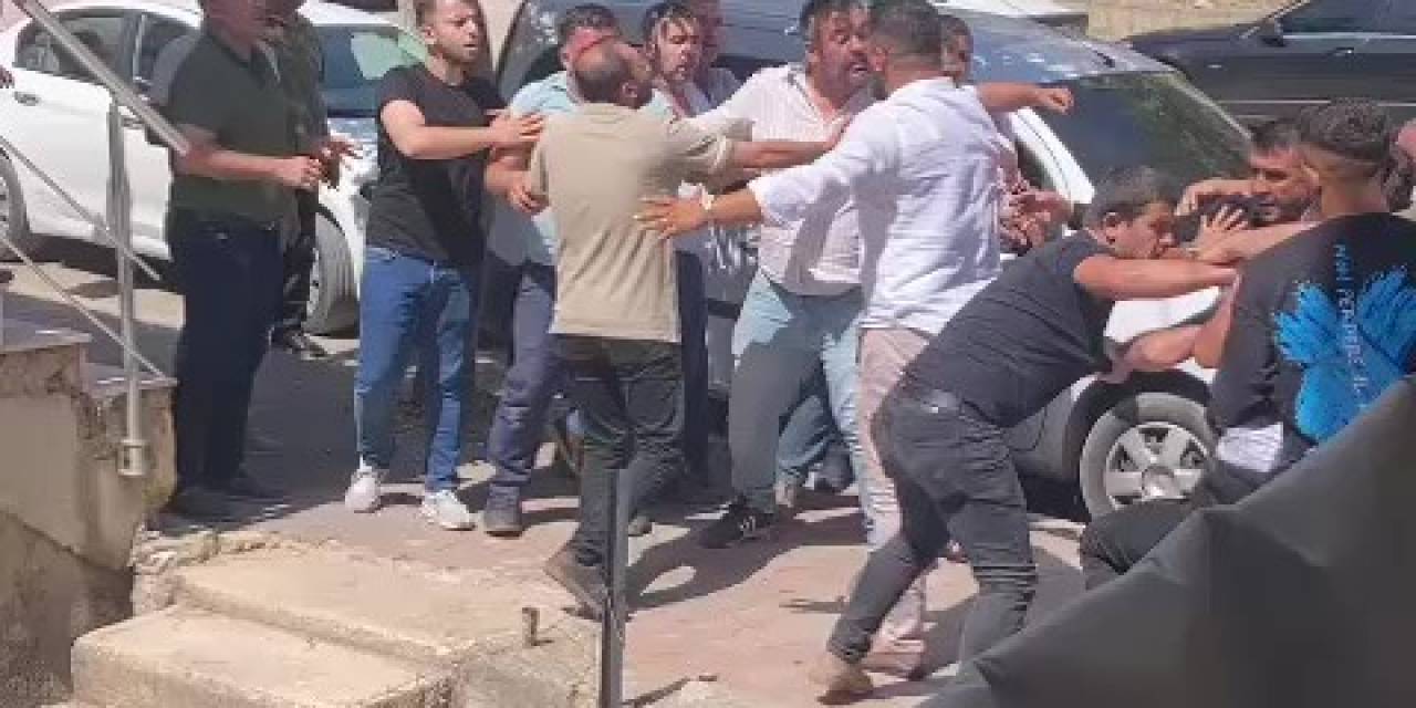 Kozan’da Chp’nin Delege Seçimlerinde Kavga Çıktı