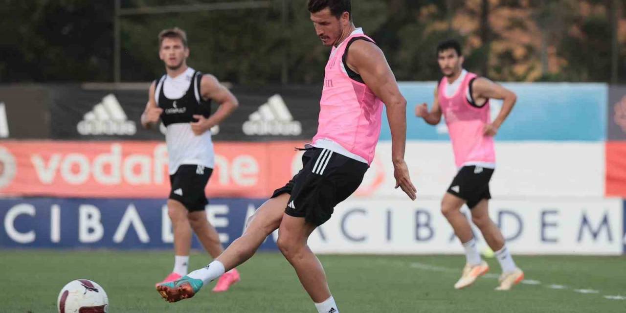 Beşiktaş, Tirana Maçı Hazırlıklarını Sürdürdü