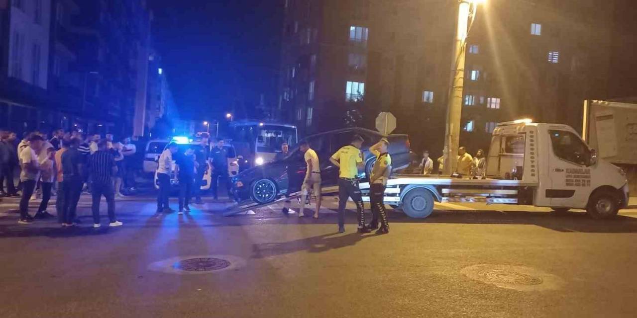 Namaz Kılmaya Giden Gözleri Görmeyen Adama Otomobil Çarptı