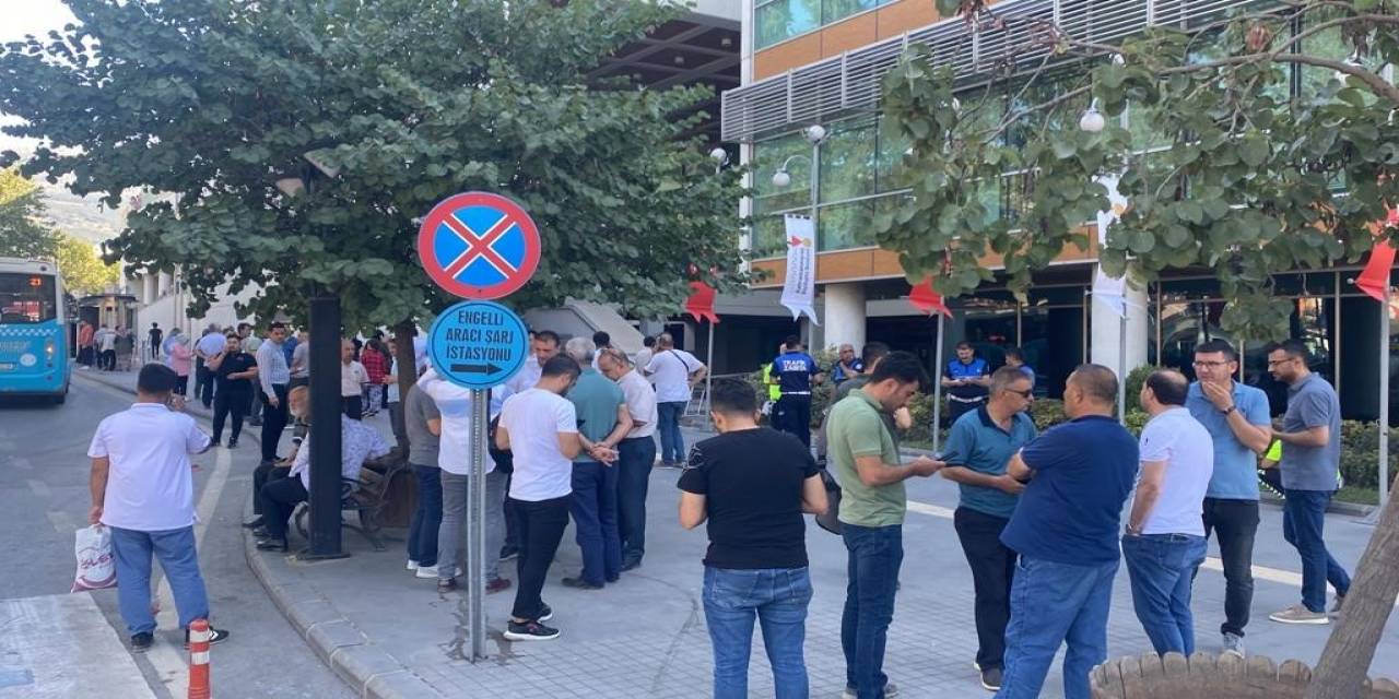 Adana’daki Deprem Kahramanmaraş’ta Korkuya Neden Oldu