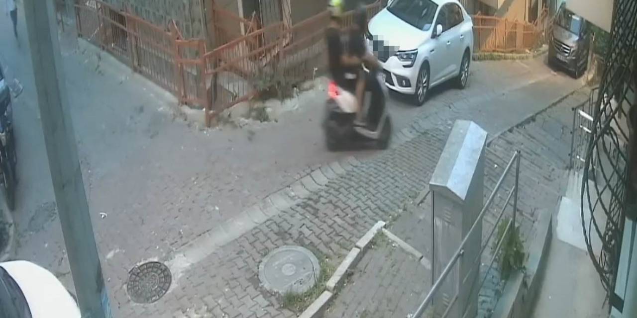 İstanbul’da Film Gibi Olay Kamerada: Kapkaççılar Çıkmaz Sokağa Girince Şoke Oldu