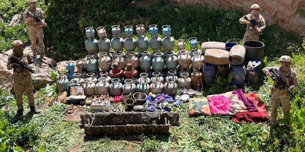 Van’da Terör Operasyonu: 6 Kilo Amonyum Nitrat Ve 102 Tüp Ele Geçirildi