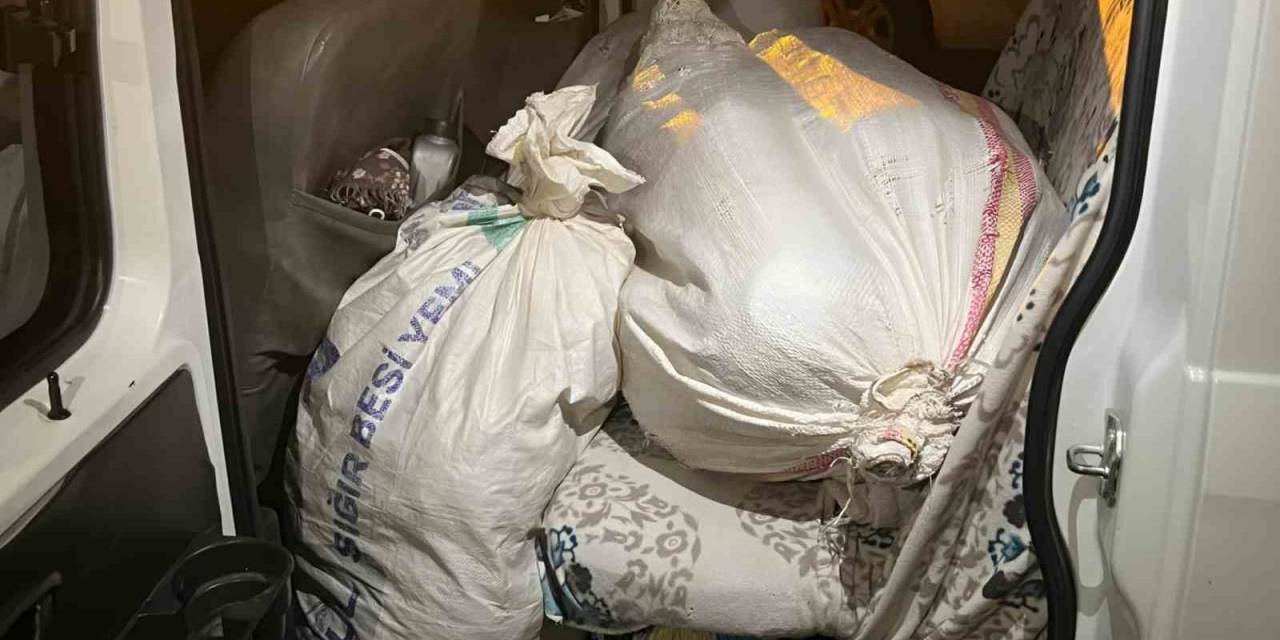Yem Çuvallarında Uyuşturucu Sevkiyatına 2 Tutuklama