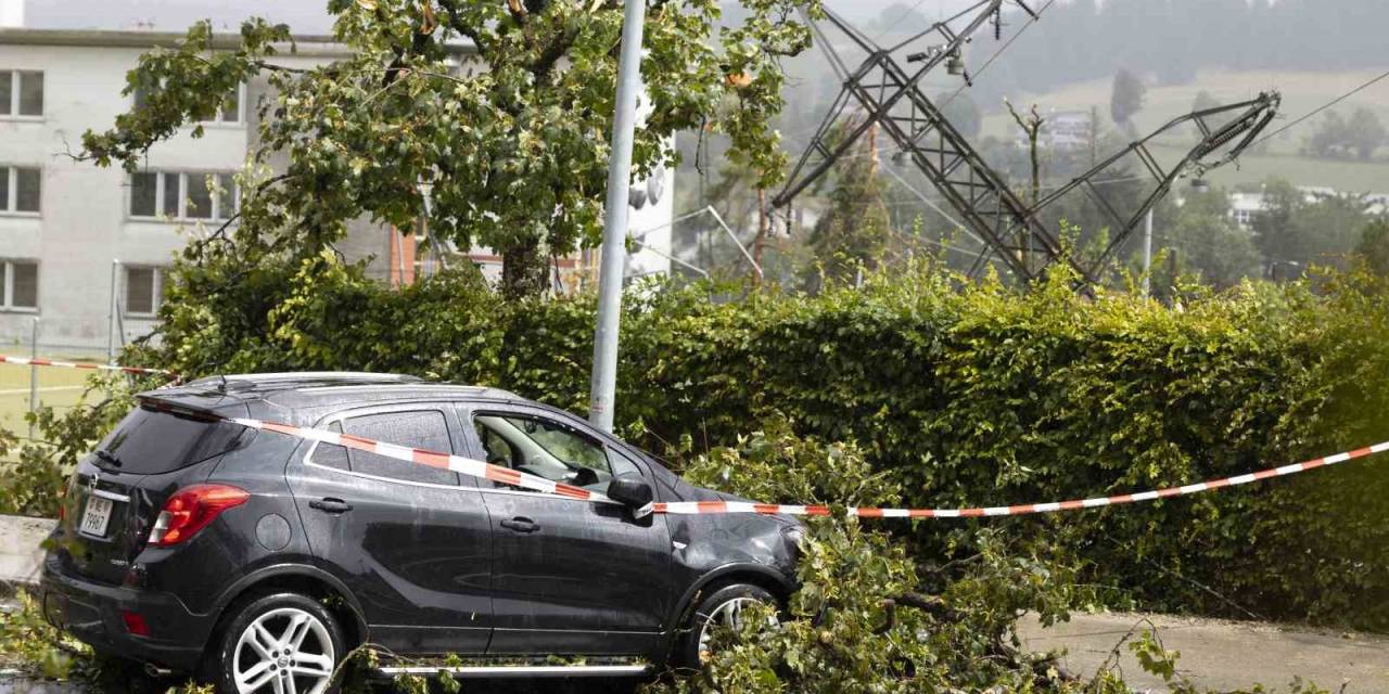 İsviçre’yi Fırtına Vurdu: 1 Ölü, 15 Yaralı
