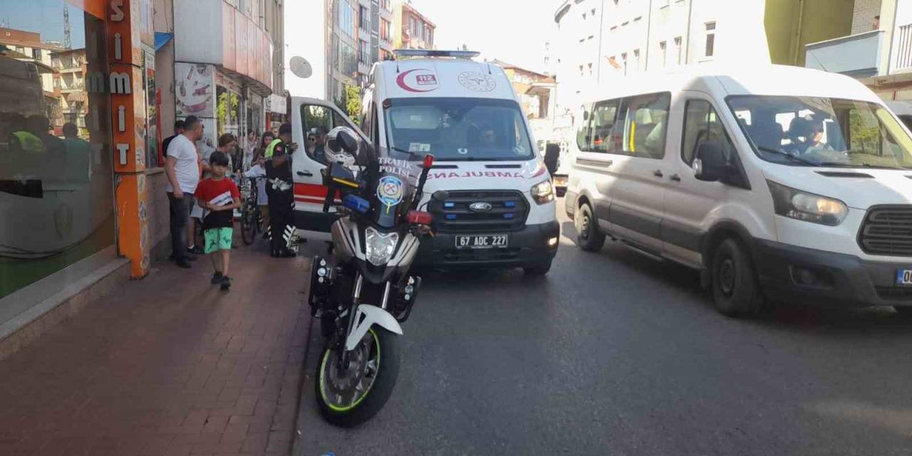 Motosiklet Çocuklara Çarptı