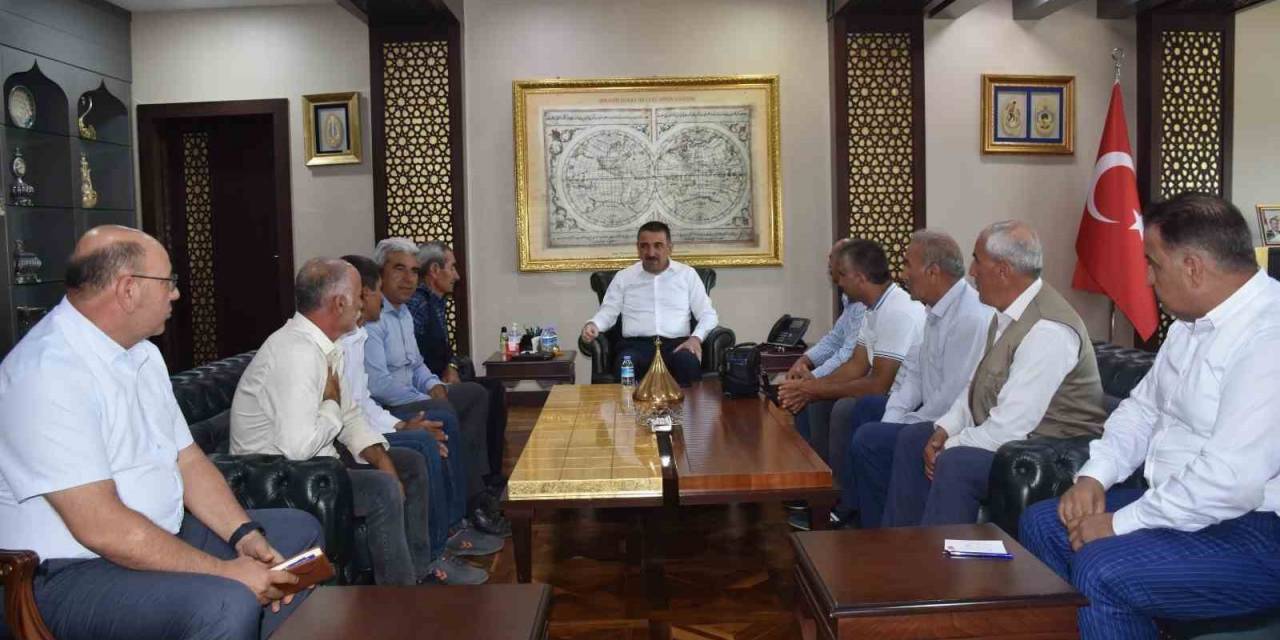 Vali Hacıbektaşoğlu Köy Muhtarlarının Sorun Ve Taleplerini Dinledi