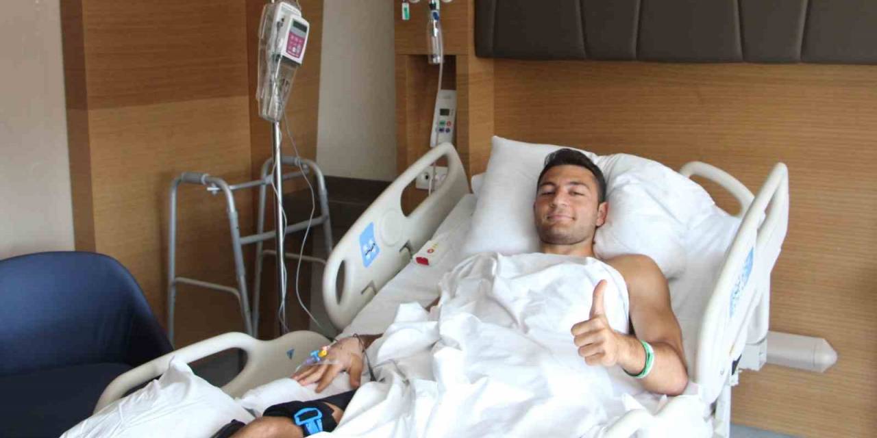 Beşiktaşlı Futbolcu Emrecan Uzunhan Ameliyat Oldu