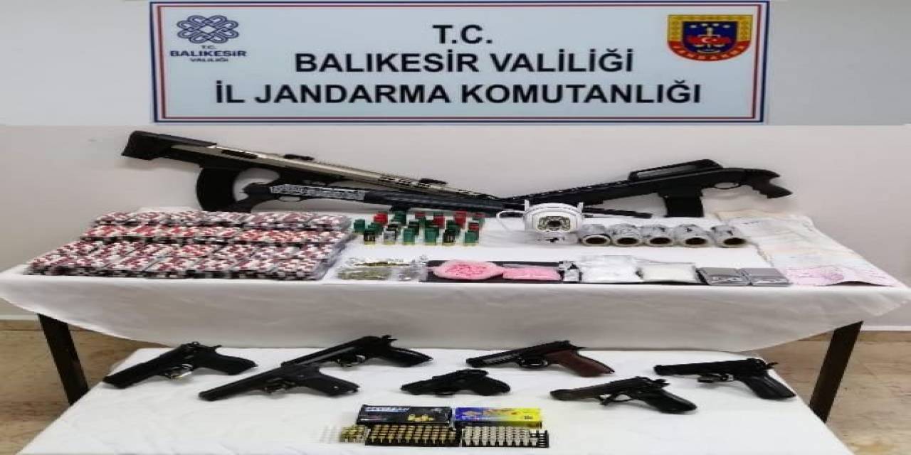 Jandarmadan Organize Kaçakçılık Ve Suç Operasyonu: 38 Gözaltı
