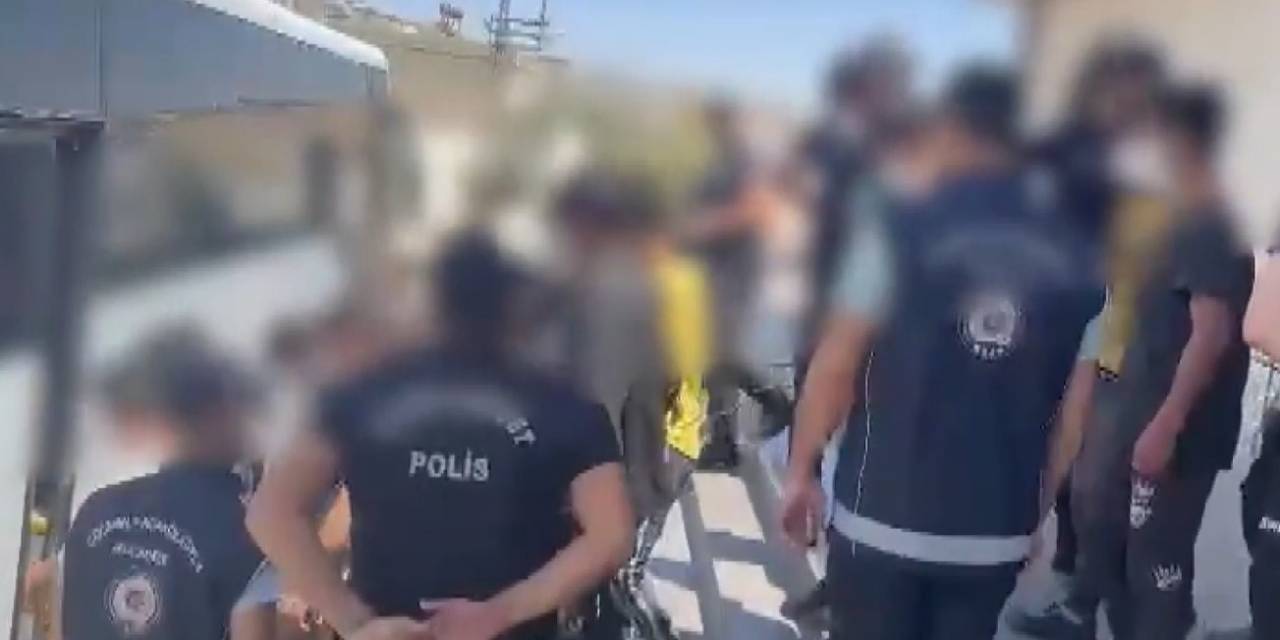 Gaziantep’te 38 Düzensiz Göçmen Yakalandı, 2 Organizatör Tutuklandı