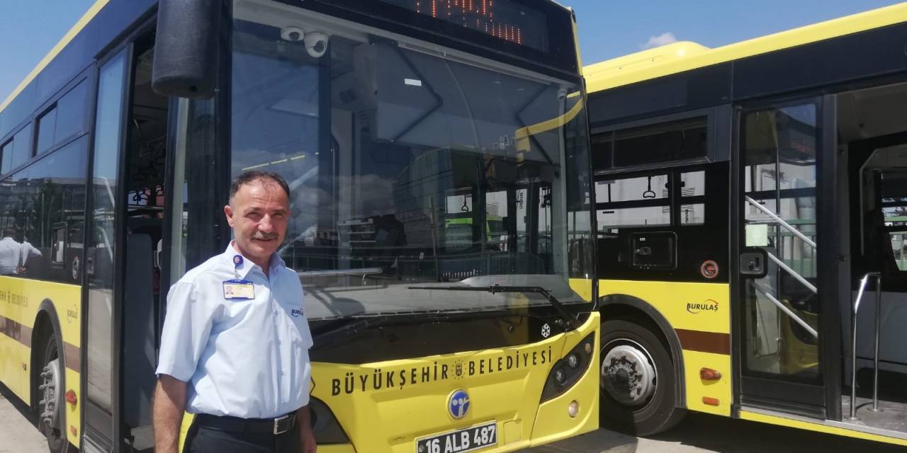 Hem Otobüs Şoförü, Hem De Şair