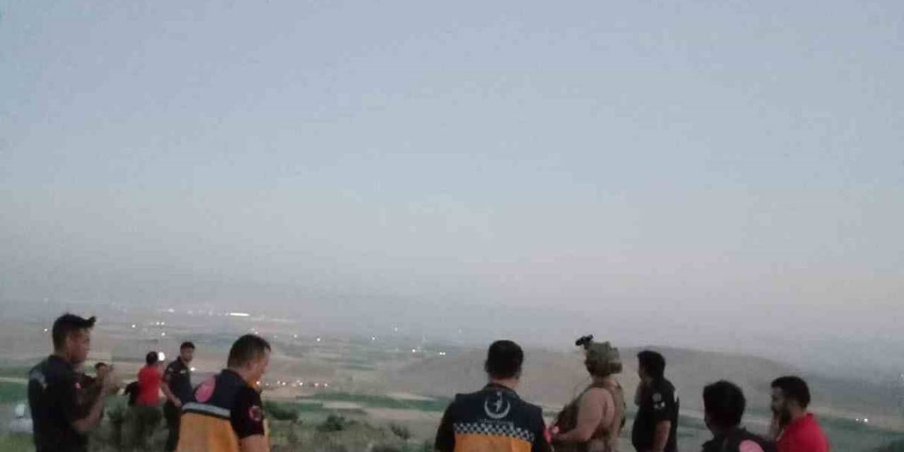 Gezmeye Çıktığı Dağda Mahsur Kalan Kişi Askeri Helikopterle Kurtarıldı