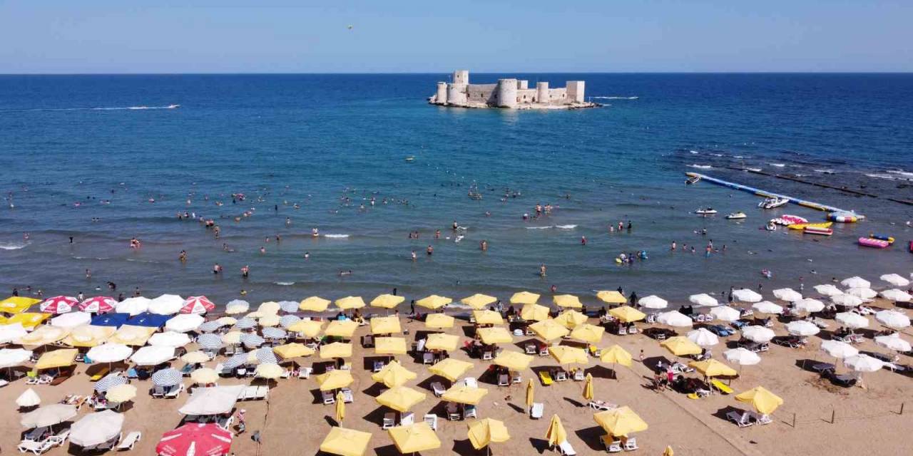 Akdeniz’in Gözbebeği Kızkalesi’nde Sıcaklar, Tatilci Sayısını Düşürdü