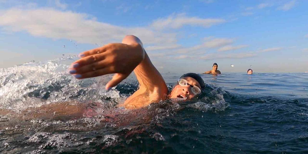 Kuzey Suyuna Alışabilmek İçin Karlar İçine Yattı, Buzlu Küvete Girdi