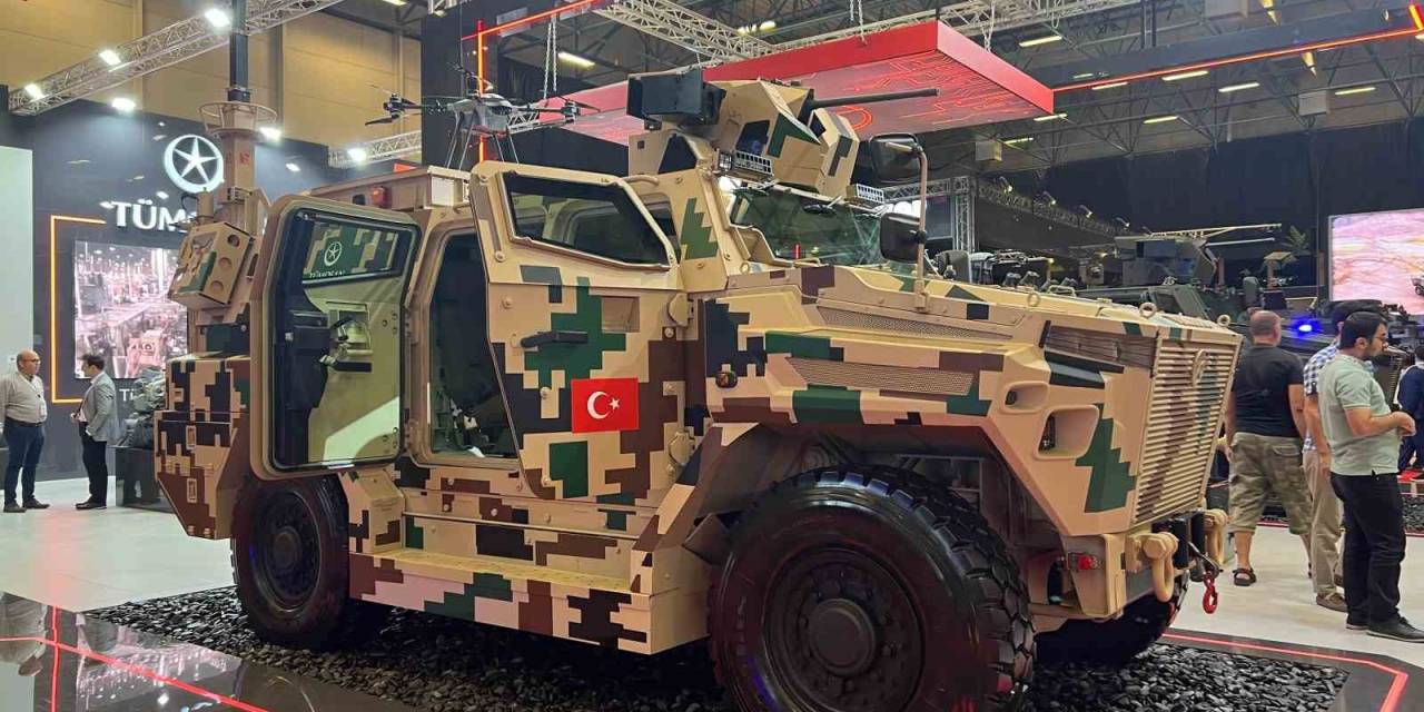 Pusat, Idef’te Sergileniyor