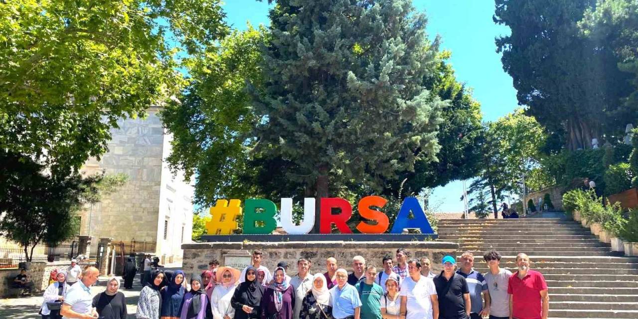 Esenlerliler Seyahat Rotalarında Hem Eğleniyor Hem Öğreniyor