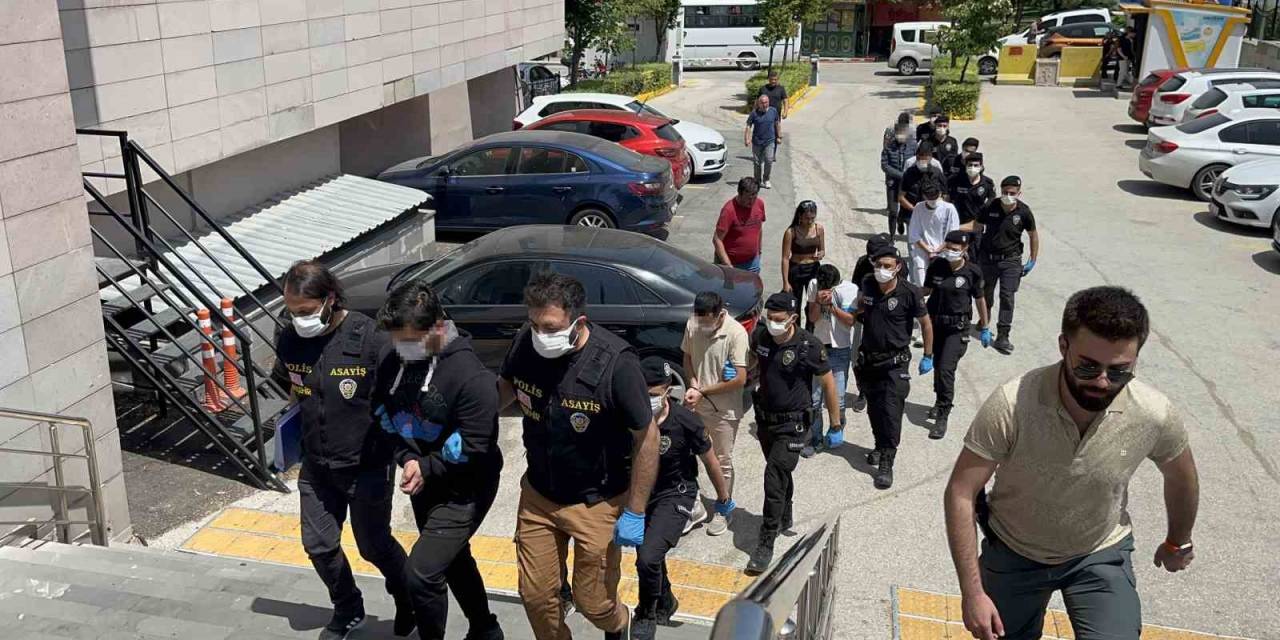 Pompalı Tüfekle 3 Kişiyi Yaralayan 15 Şüpheli Yakalandı