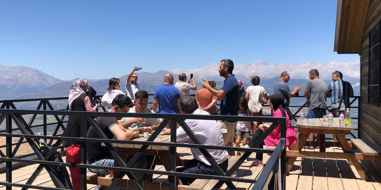 Sıcak Hava Dalgası Adanalıları Zirveye Taşıdı