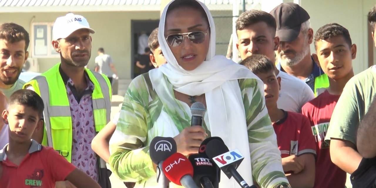 Suudi Prensesi Depremzedelerle Bir Araya Geldi