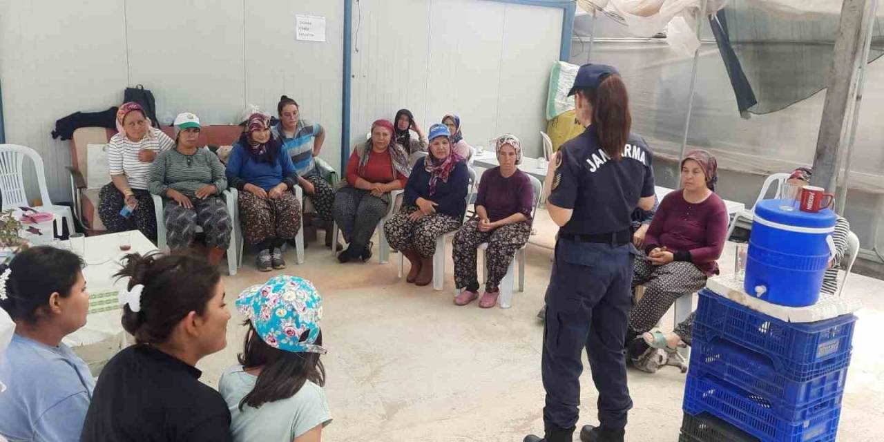 Burdur’da Jandarma Ekipleri Vatandaşlara Suçla Mücadele Eğitimi Verdi