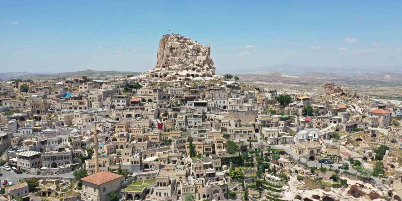 Kapadokya’nın Zirvesine 111 Bin Kişi Çıktı