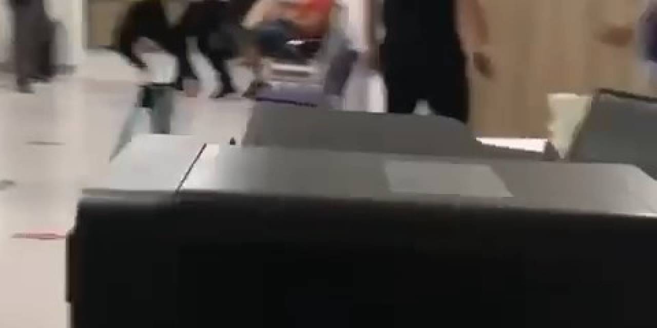 Hastanede Yumrukların Havada Uçuştuğu Kavga Kamerada