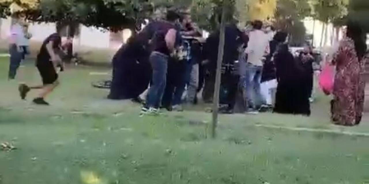 İstanbul’da Yaşanan Sokak Kavgaları Kamerada: Sokaklar Boks Maçını Aratmadı