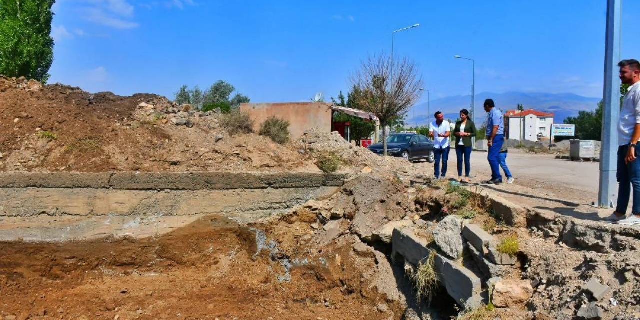 Doğubayazıt’ta Sel Sonrası Yeni Köprüler İnşa Ediliyor