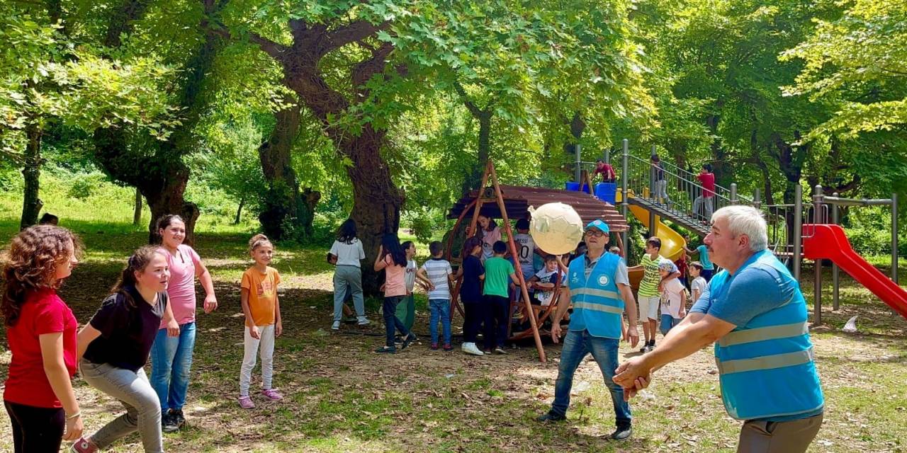 Hasankadı Belde Mesire Alanında Minik Öğrenciler Gönüllerince Eğlendi