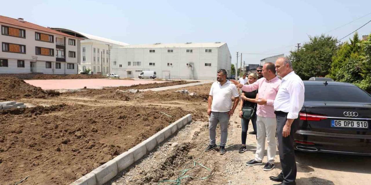 Başkan Özlü Sahadaki Çalışmaları İnceledi