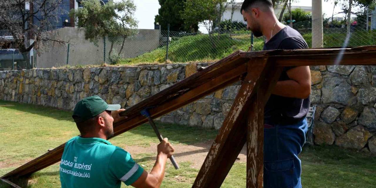 Kuşadası Belediyesi’nden Can Dostların Park Alanında Bakım Çalışması